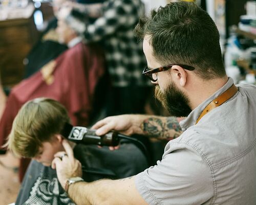 barbershop-barber-man-hair-salon