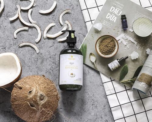 oil-discharge-melons-coconut-coconut-oil