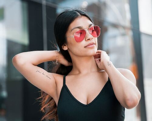 women-fashion-shopify-glasses