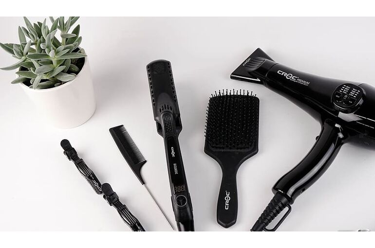 black-hair-brush